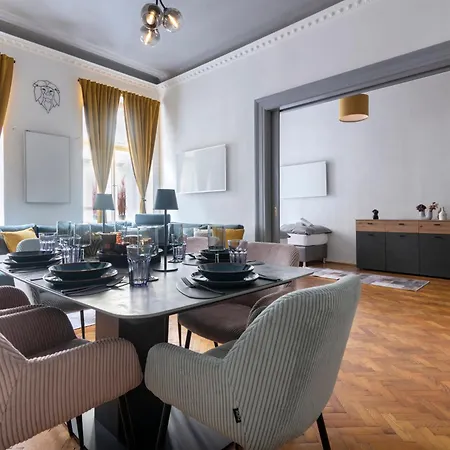 3 Bedroom Apartament *