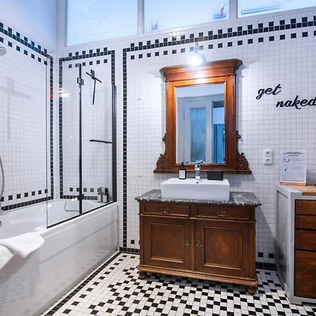 3 Bedroom Apartament Praga
