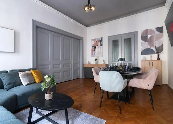 3 Bedroom Appartamento Praga