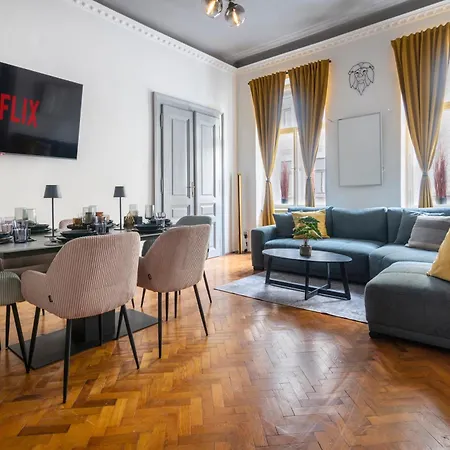 Apartment 3 Bedroom Prag