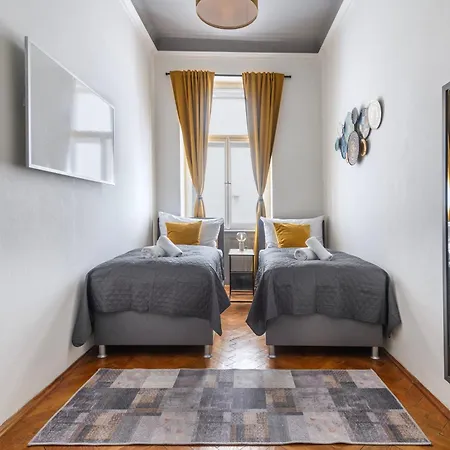 شقة 3 Bedroom *